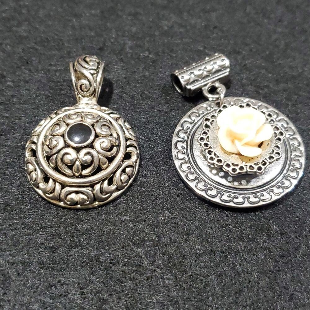Vintage pendants, set of 2, 1 3/4" & 2", Pre-loved